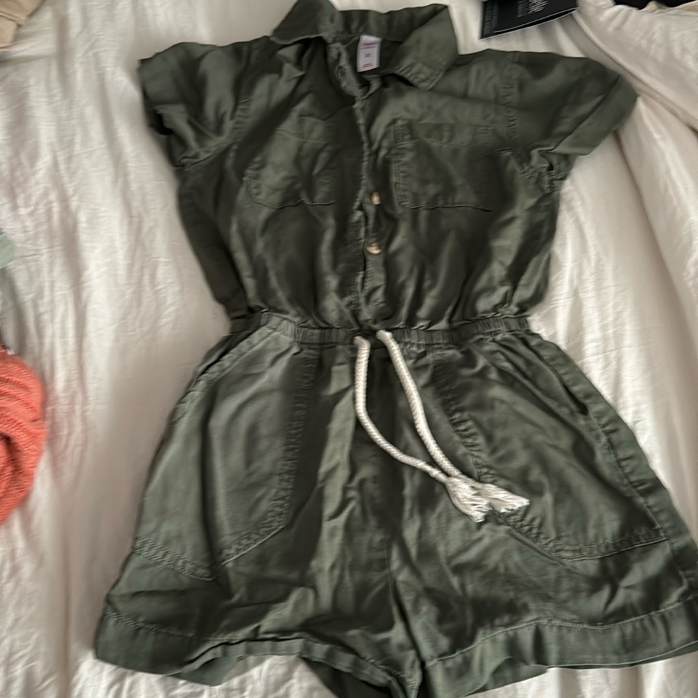 Army green jumper